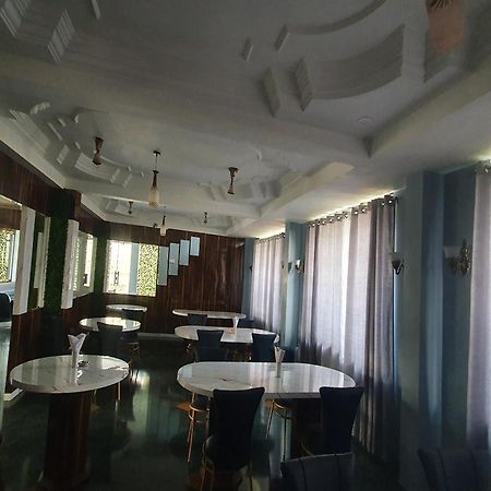 Oyo Hotel Rajshree Akolia Kültér fotó
