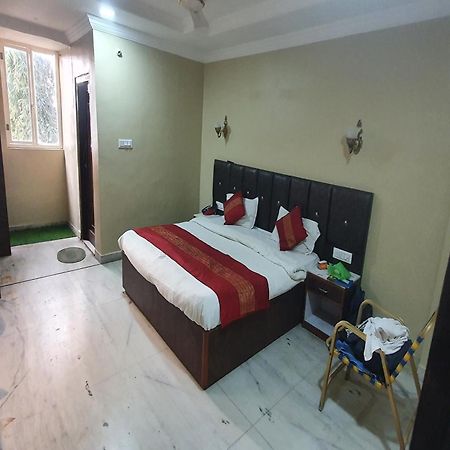 Oyo Hotel Rajshree Akolia Kültér fotó